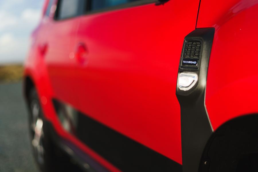 Детали экстерьера Dacia Duster Techroad 2019 года  (UK) (фото 5 из 40)